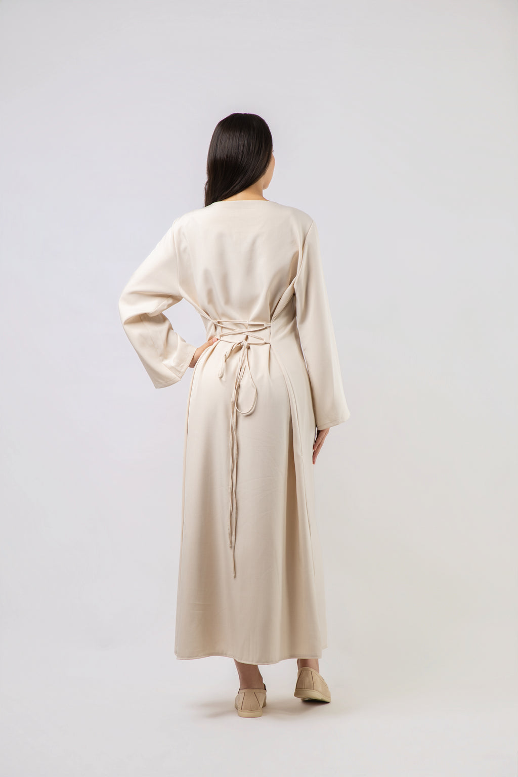 Robe Longue Boutonnée à Manches Évasées