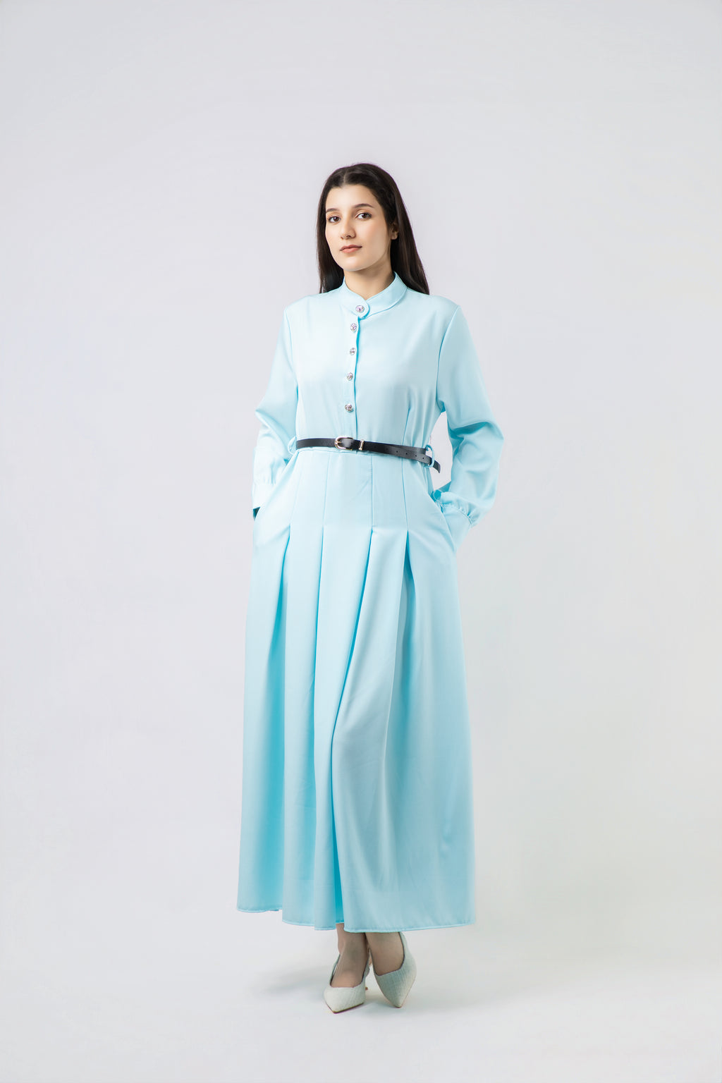 Robe Longue Élégante à Plis