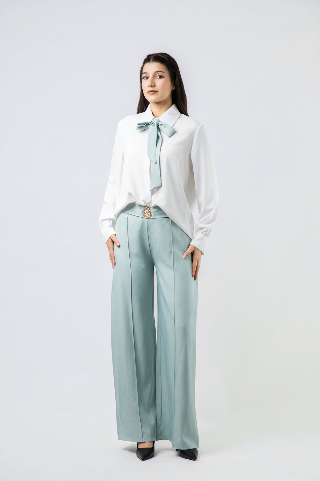Ensemble Pantalon et Chemisier Élégant