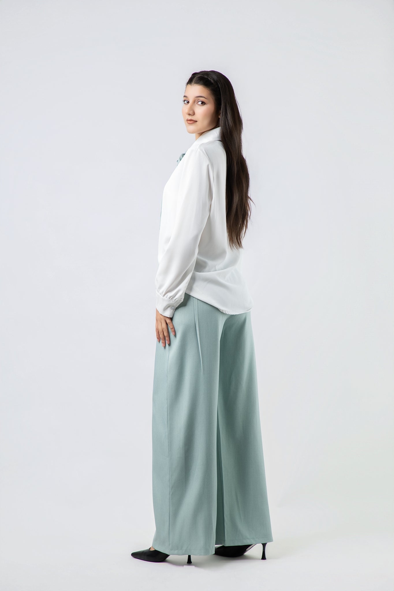 Ensemble Pantalon et Chemisier Élégant