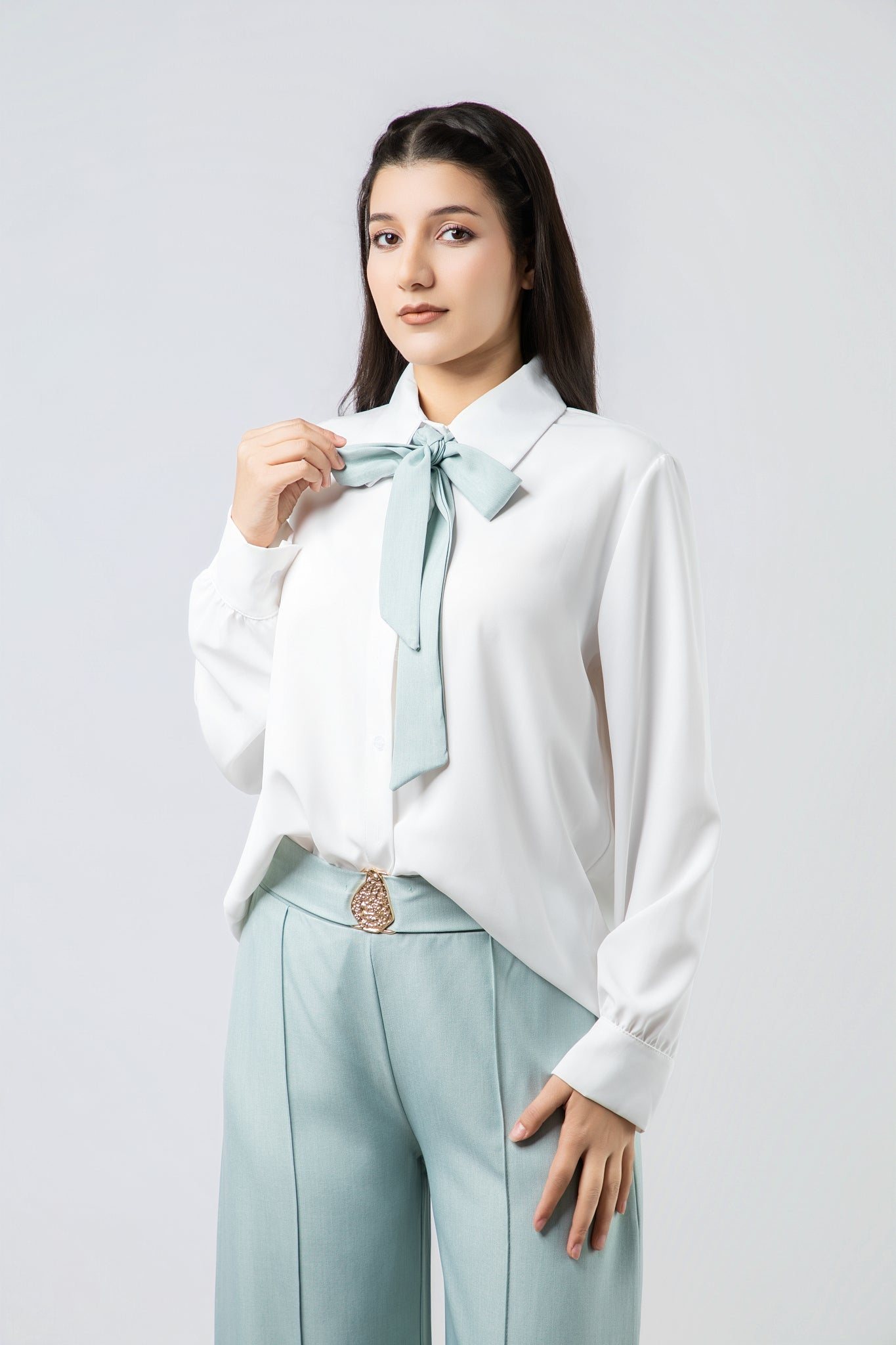 Ensemble Pantalon et Chemisier Élégant