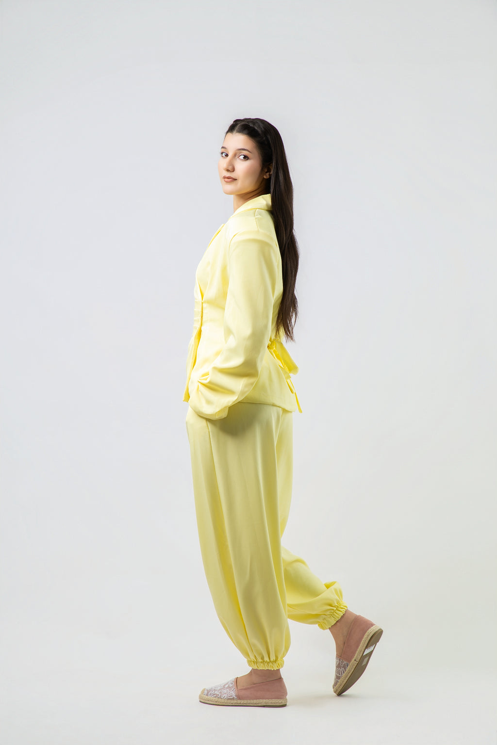 Ensemble Tailleur Moderne à Finition Plissée