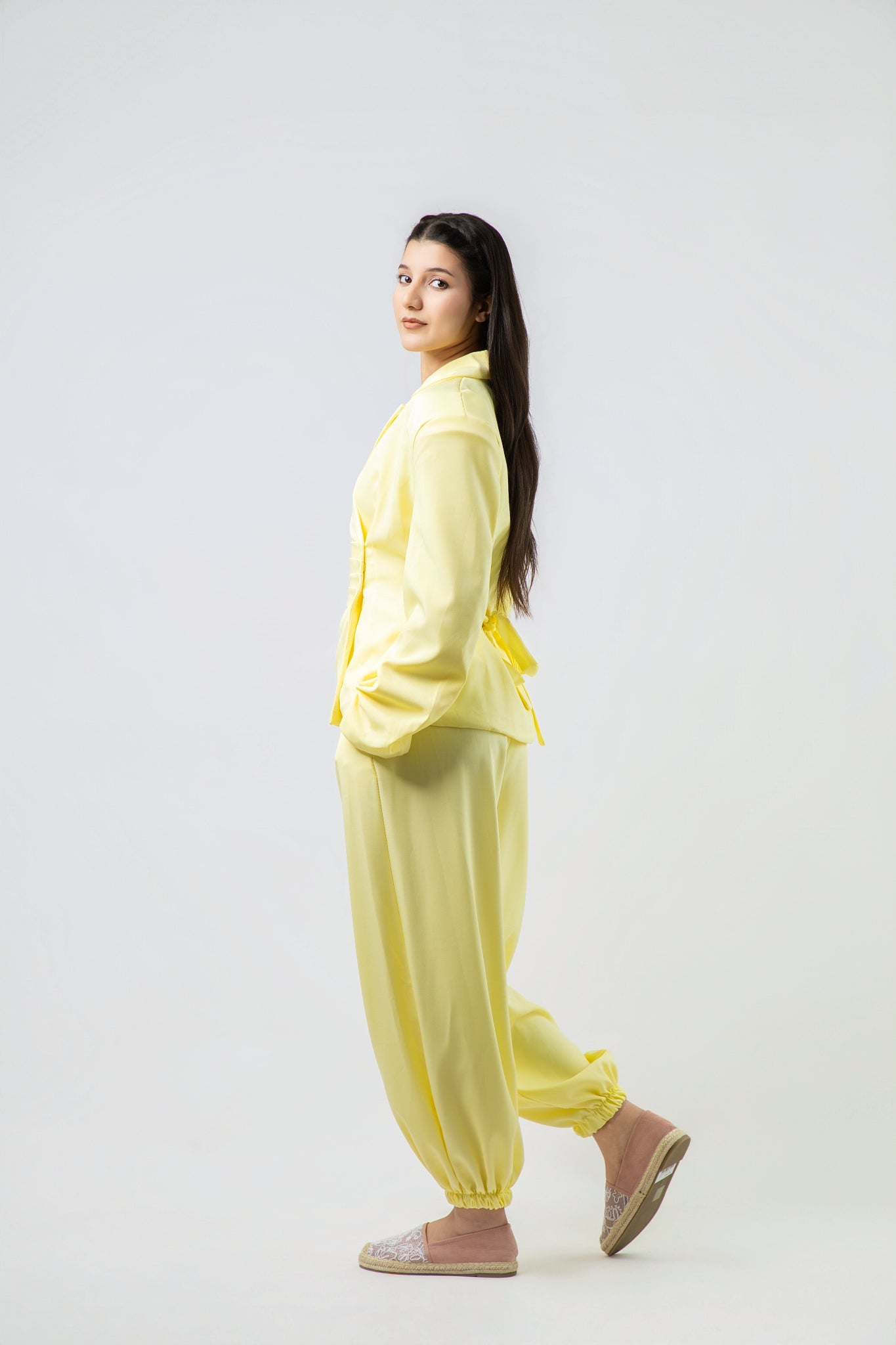 Ensemble Tailleur Moderne à Finition Plissée