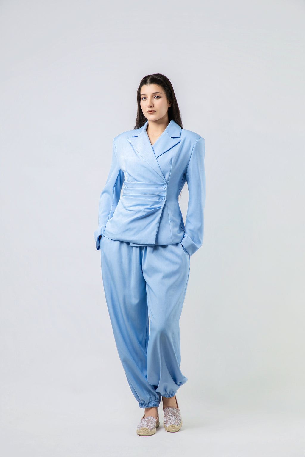 Ensemble Tailleur Moderne à Finition Plissée