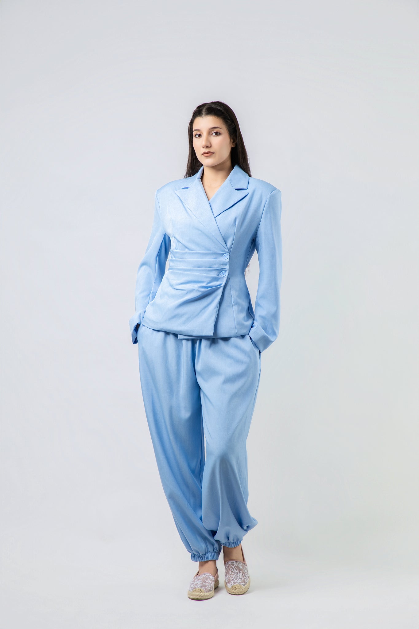 Ensemble Tailleur Moderne à Finition Plissée