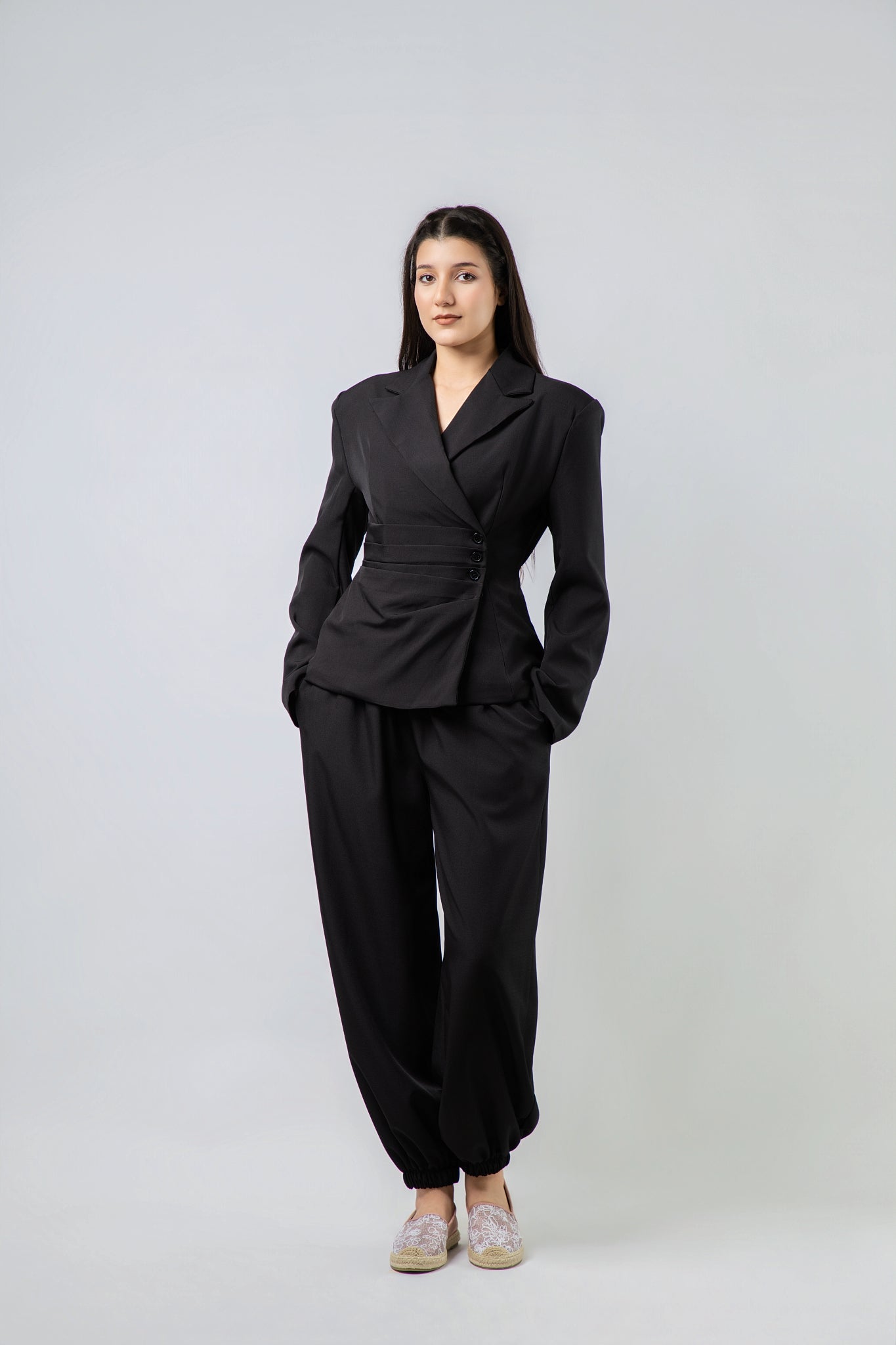 Ensemble Tailleur Moderne à Finition Plissée