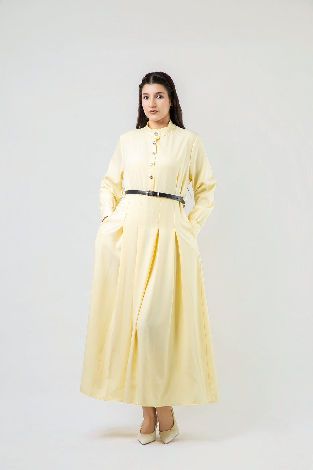 Robe Longue Élégante à Plis