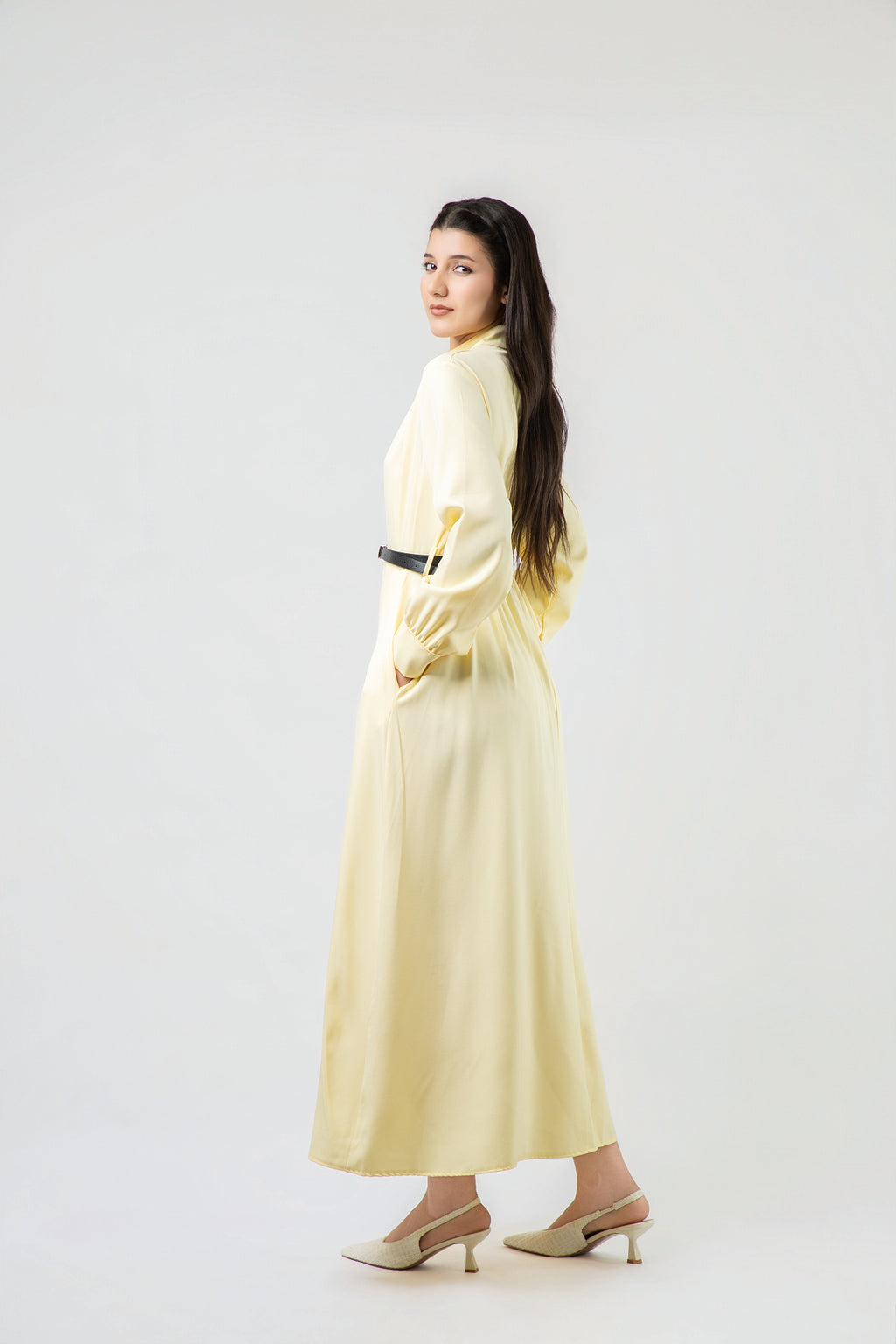 Robe Longue Élégante à Plis