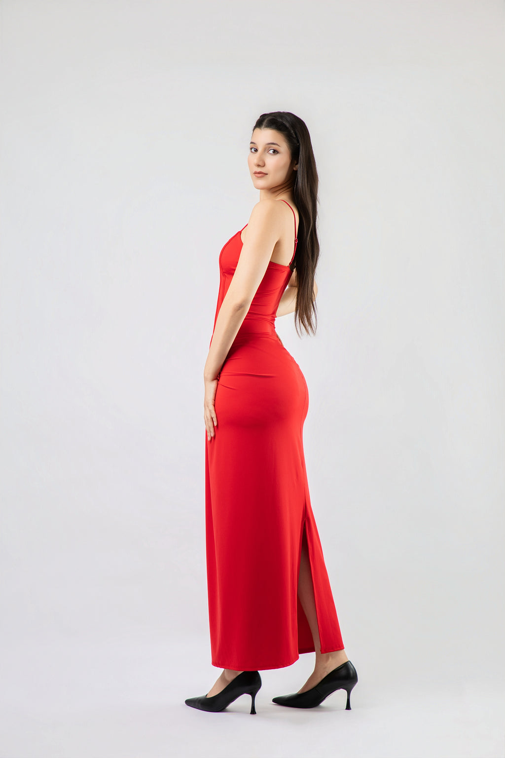 Robe Longue Corsetée à Drapé Élégant