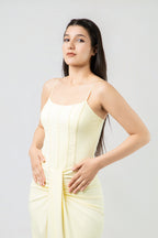 Robe Longue Corsetée à Drapé Élégant
