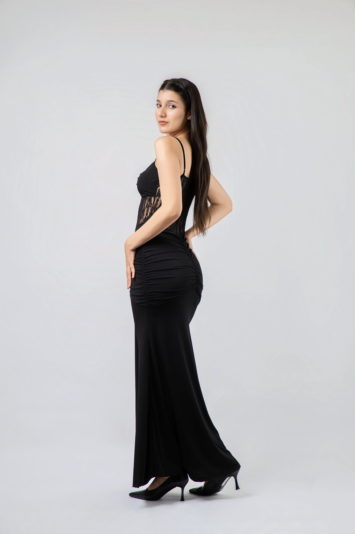 Robe de Soirée Sirène à Détails Dentelle