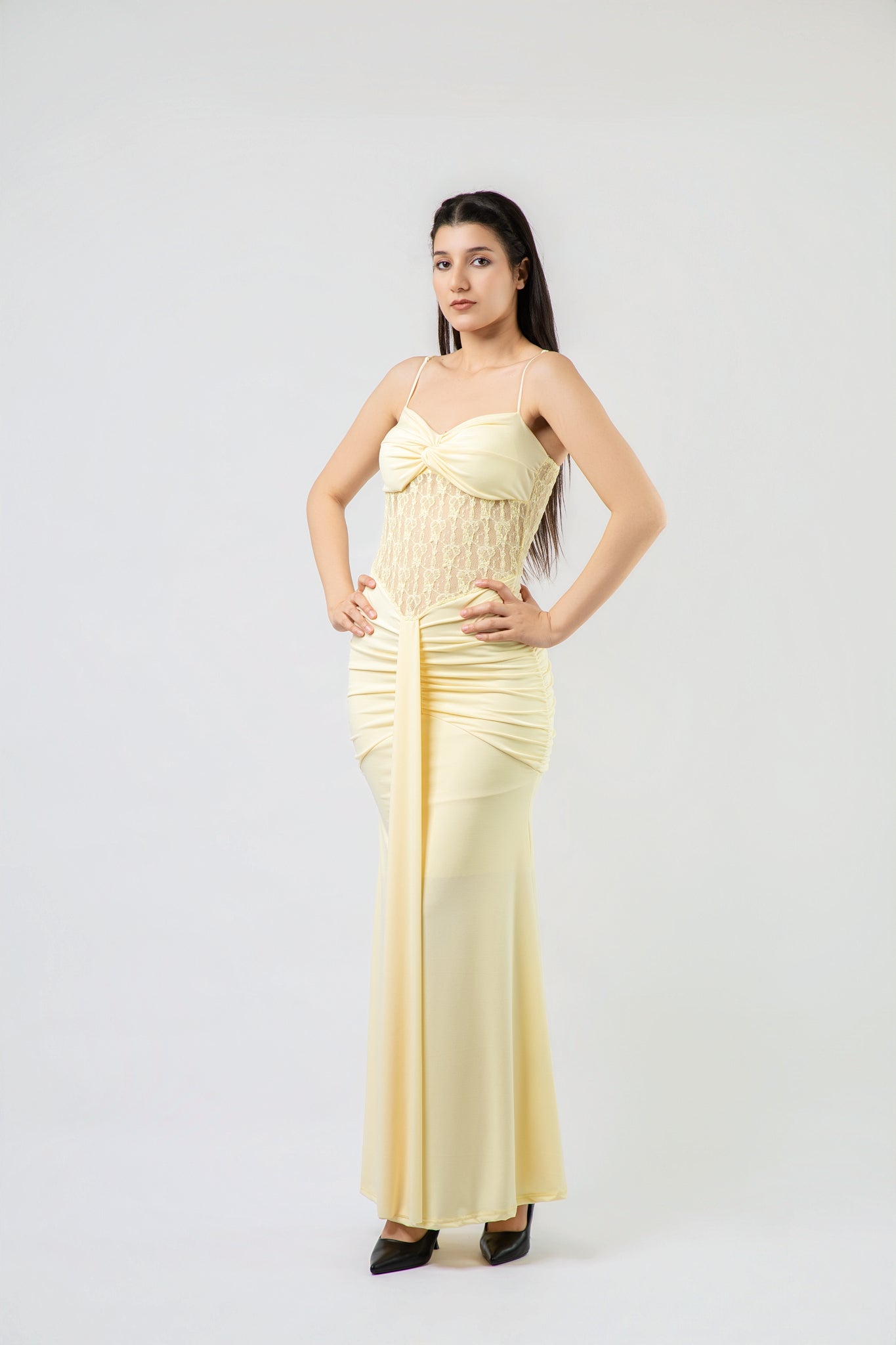 Robe de Soirée Sirène à Détails Dentelle