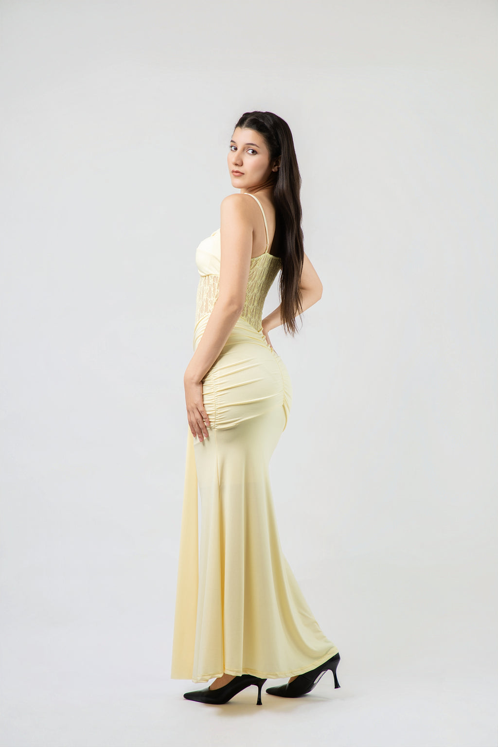 Robe de Soirée Sirène à Détails Dentelle