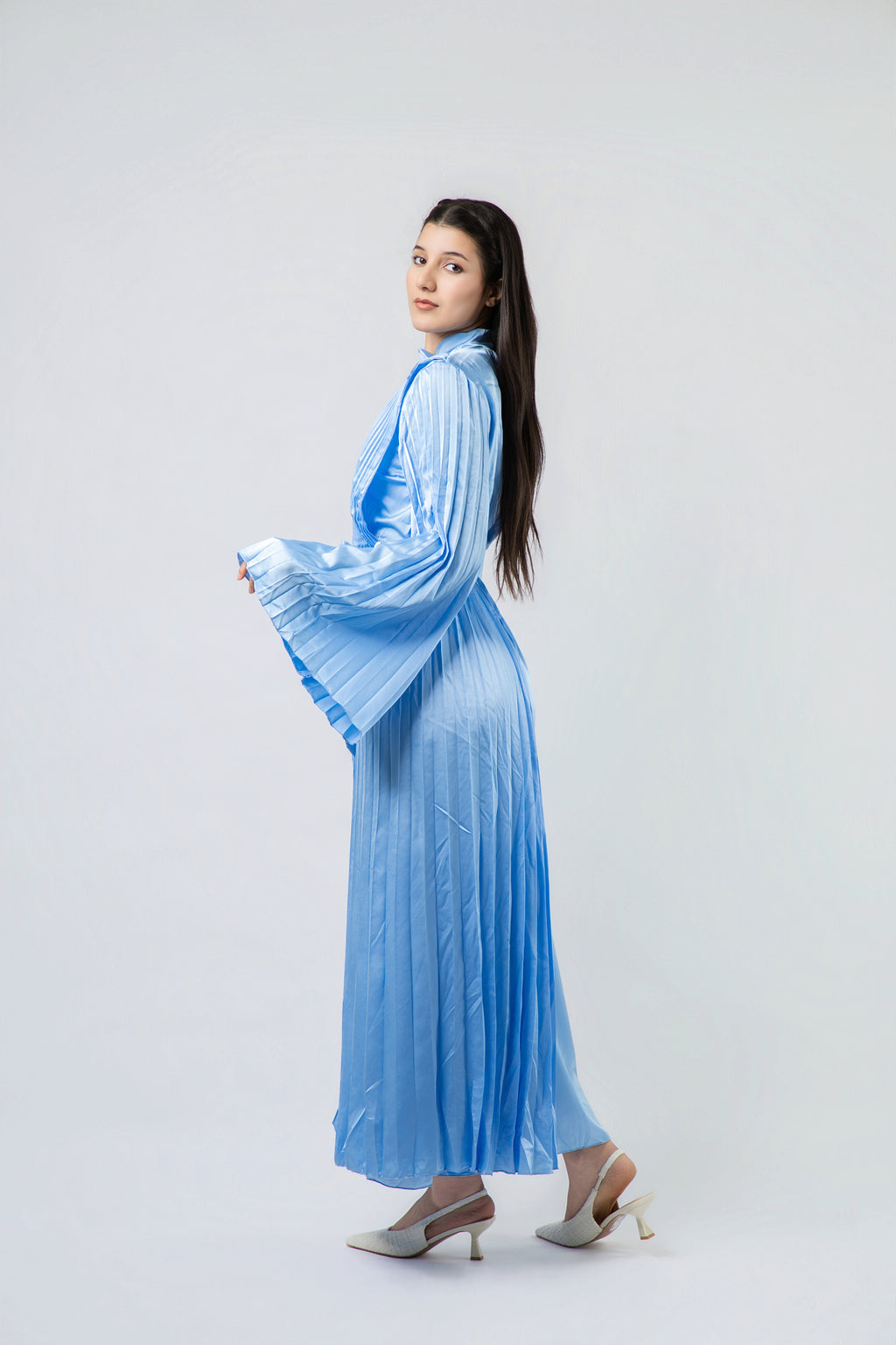 Robe Longue Satinée à Détails Plissés