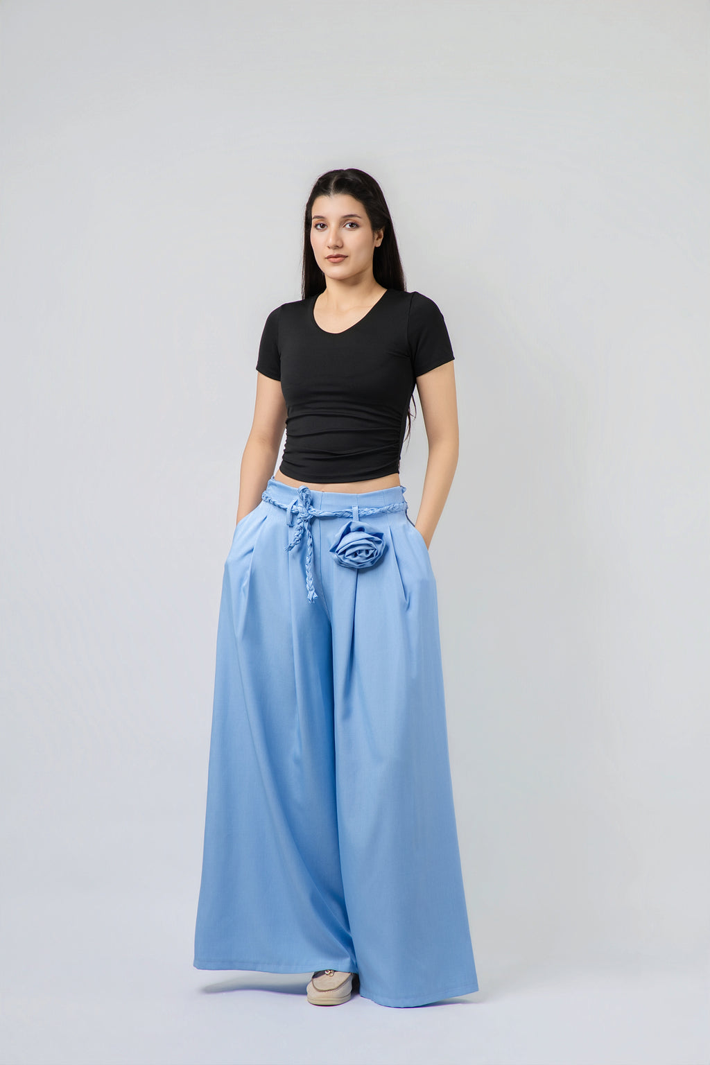 Pantalon Large à Taille Haute avec Détails Artisanaux