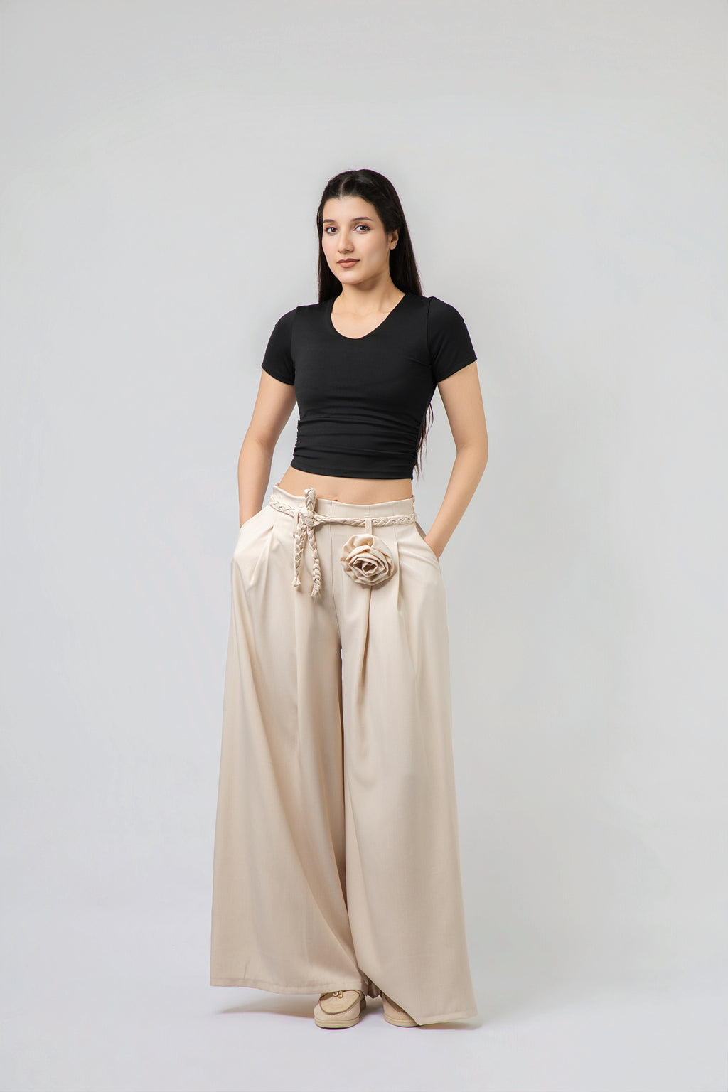 Pantalon Large à Taille Haute avec Détails Artisanaux