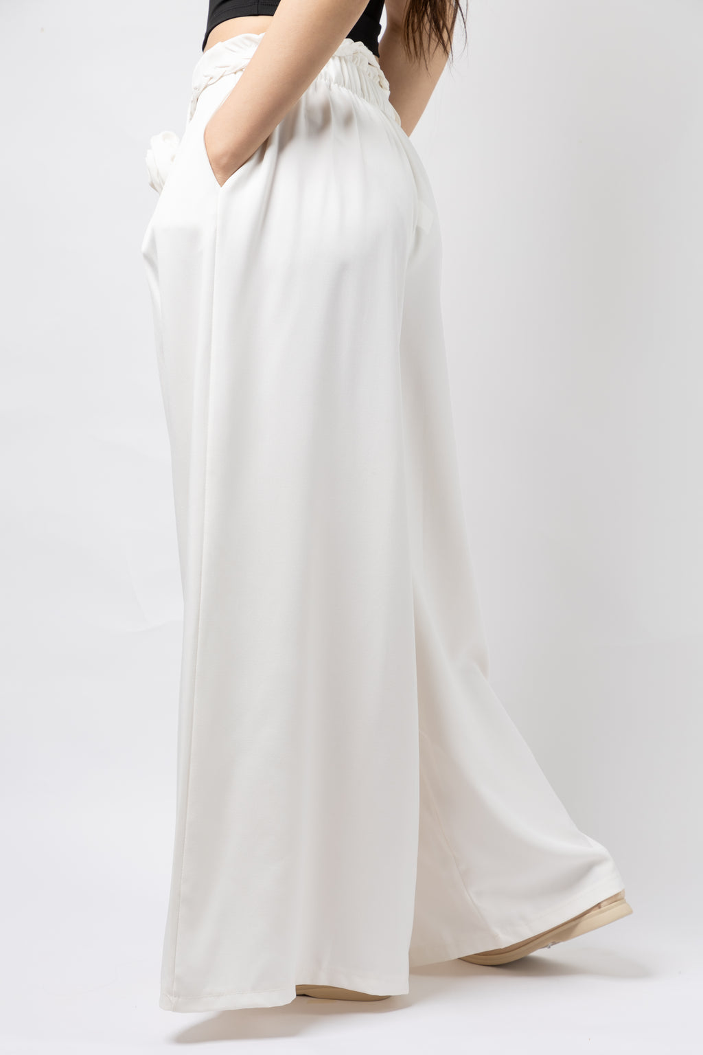 Pantalon Large à Taille Haute avec Détails Artisanaux