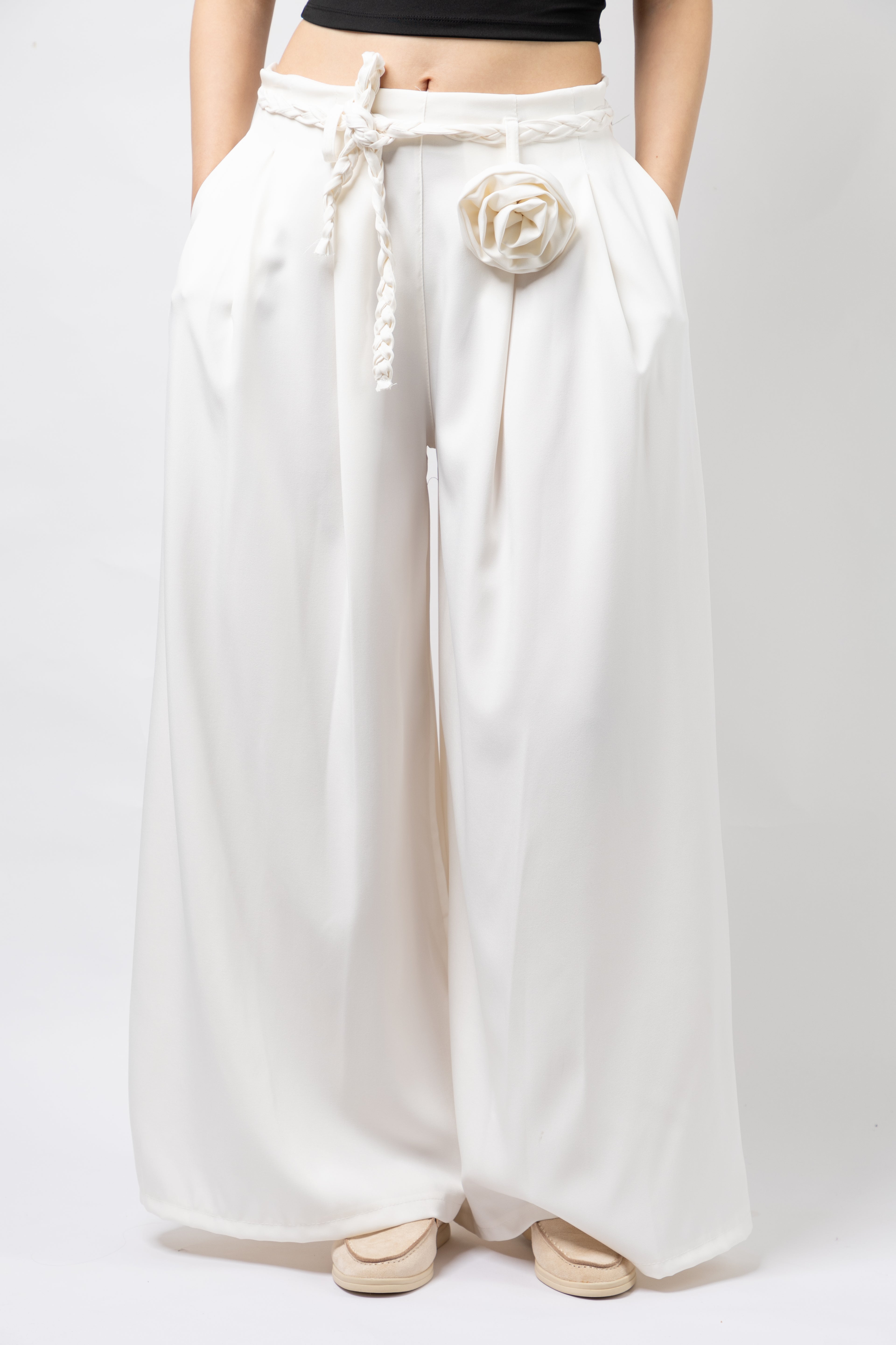 Pantalon Large à Taille Haute avec Détails Artisanaux