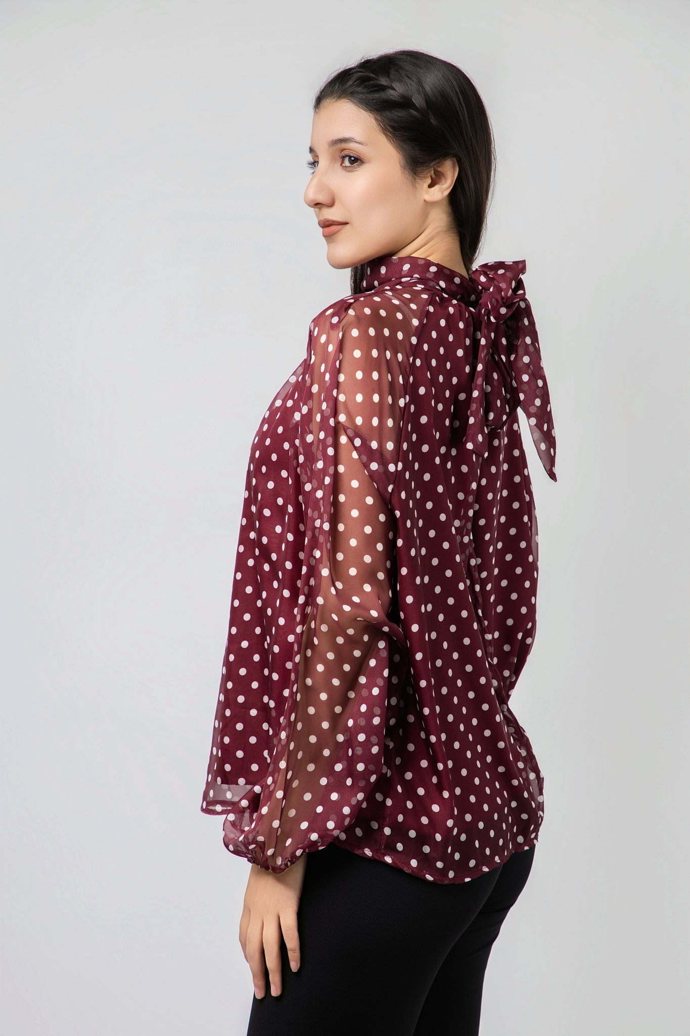 Blouse à Pois en Mousseline Éthérée