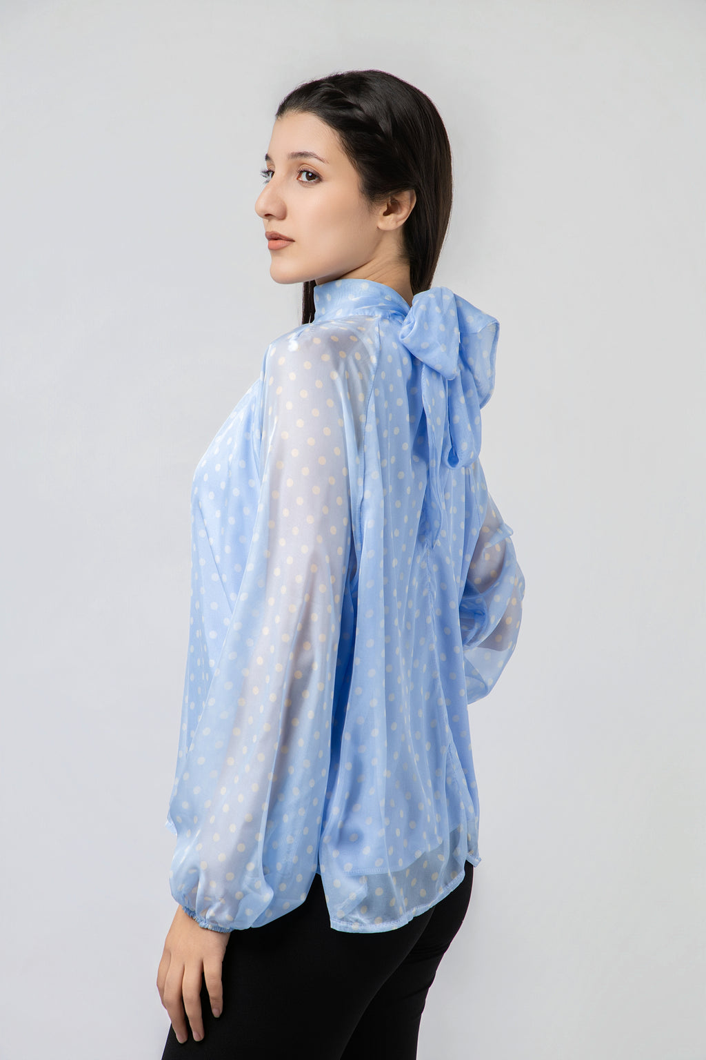 Blouse à Pois en Mousseline Éthérée